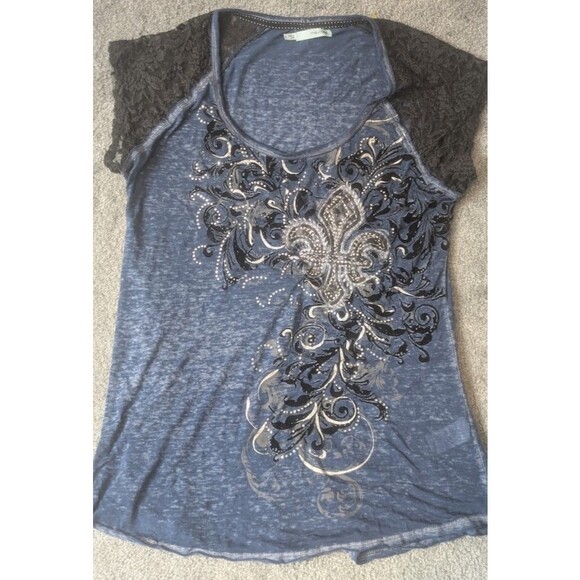 Maurices Women’s Top Size Large Blue Embellished Lightweight Lacey Short Sleeve - Picture 1 of 7